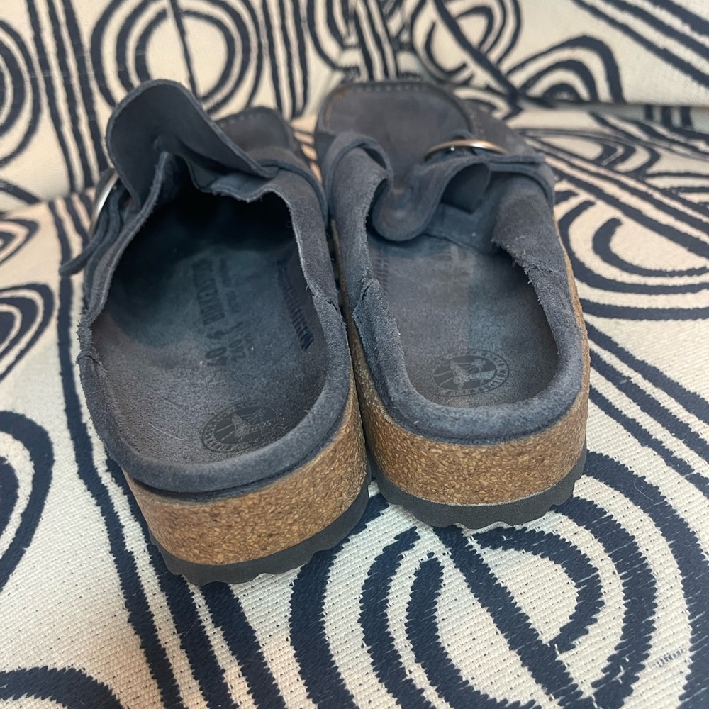 Buckley Birkenstock Navy Clogs - 40 - Picture 3 of 16